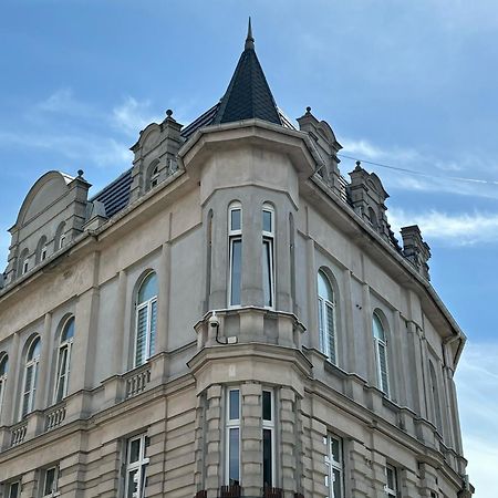 Apartament "Prezydencki Deluxe" Centrum Z Duza Wanna Dla Dwojga Гнезно Экстерьер фото